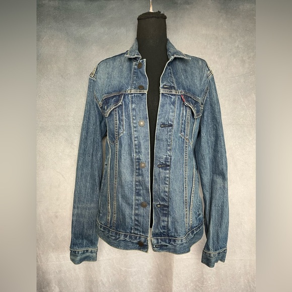 Levi's Jackets & Blazers - Levi’s denim jean trucker jacket dark wash size medium